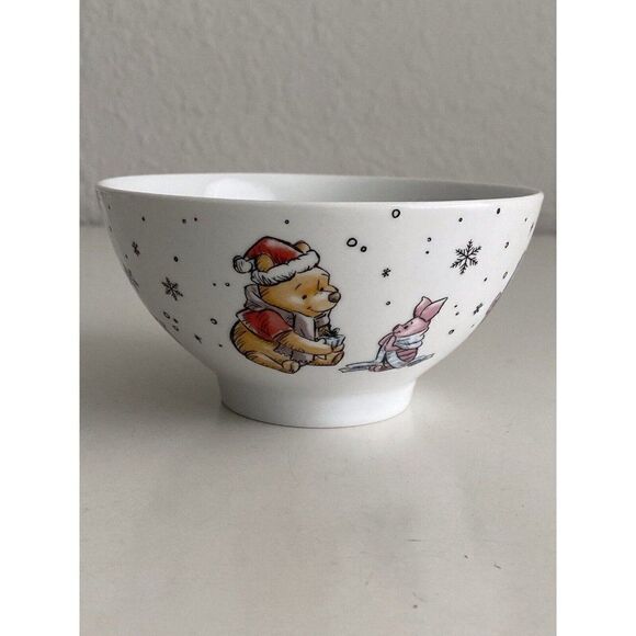 Disney Winnie the Pooh & Friends Rice Ramen Cereal Bowl Christmas Tree Holidays - Picture 1 of 8